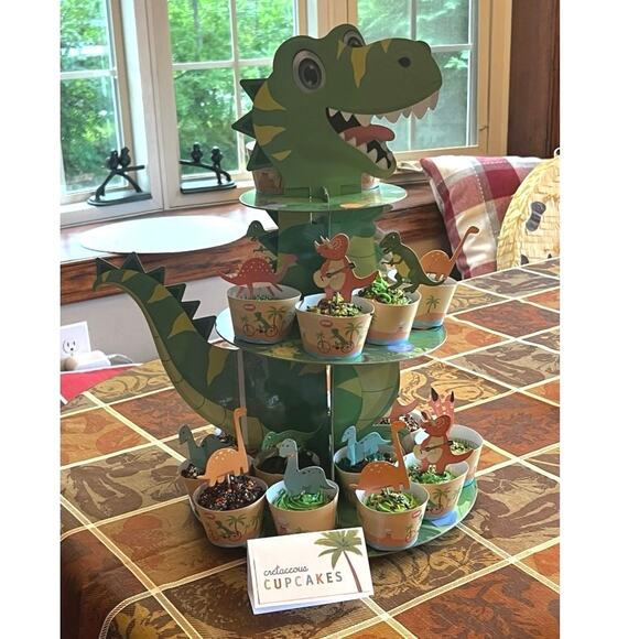 T-Rex Dino Birthday Party Pack: Decor, Favors & Tableware! - Picture 11 of 12